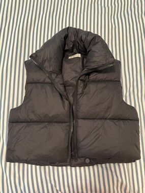 Lightweight Black Puffer Vest - Unbranded